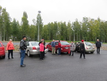 Tässä meidän porukkaa Outokummussa Kaivosmuseoon menossa..